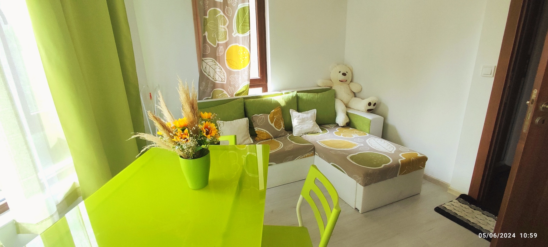 Голяма снимка